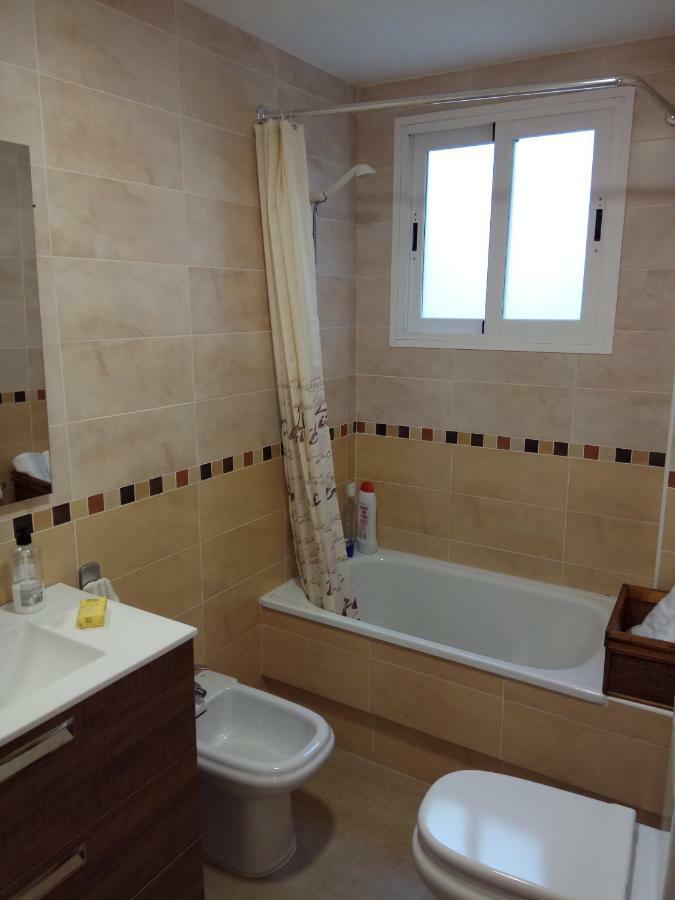 Precioso Atico En Torre De Benagalbon A 20 Metros Del Mar. Appartement Buitenkant foto