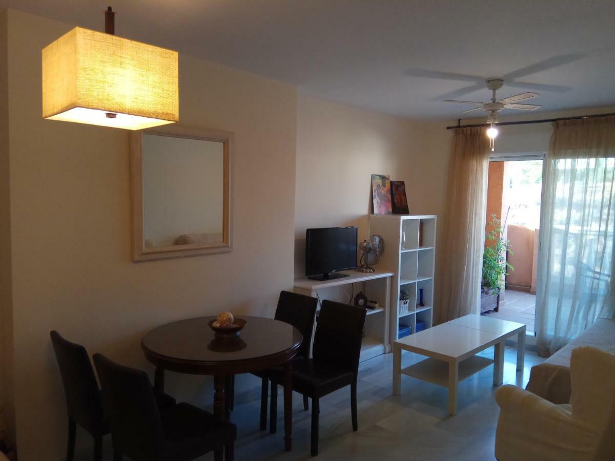 Precioso Atico En Torre De Benagalbon A 20 Metros Del Mar. Appartement Buitenkant foto