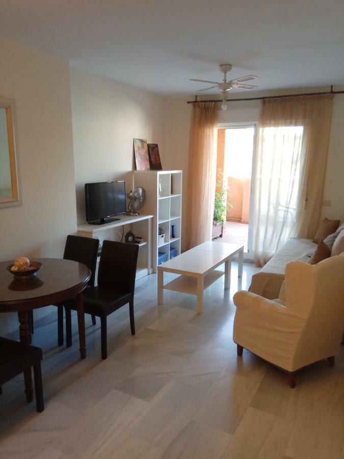 Precioso Atico En Torre De Benagalbon A 20 Metros Del Mar. Appartement Buitenkant foto