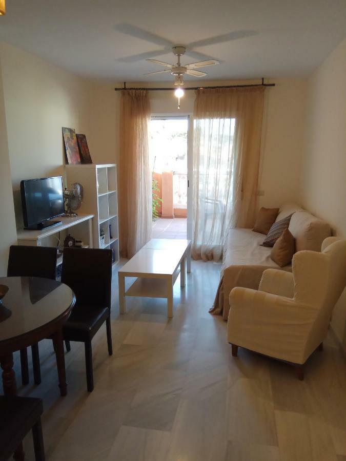 Precioso Atico En Torre De Benagalbon A 20 Metros Del Mar. Appartement Buitenkant foto